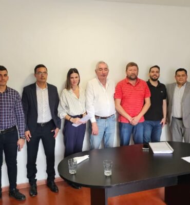 Casi 350 familias de Itaembé Guazú lograron una solución a su reclamo por las facturas de energía